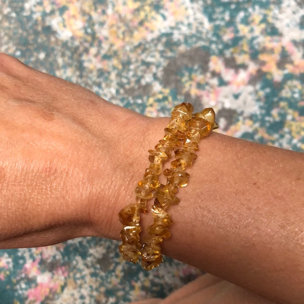 Carolee stone bracelet